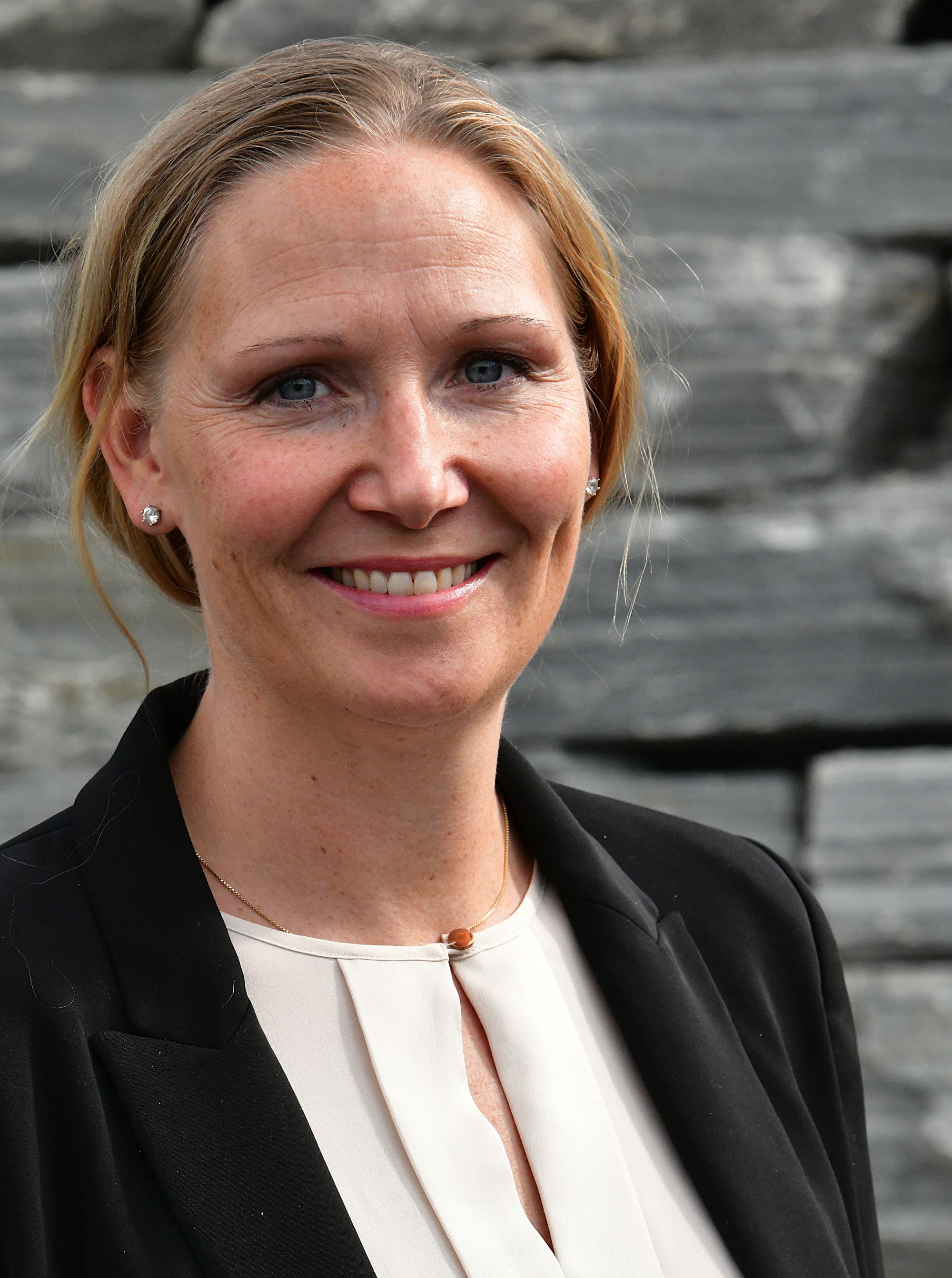 arntsen-kirsti-3520-a12-2000x-3-4